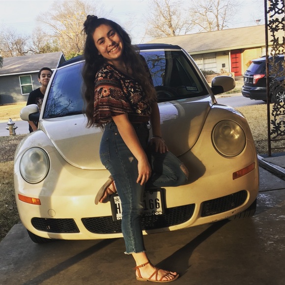 Meet your Posher, Marisa - Picture 3 of 5